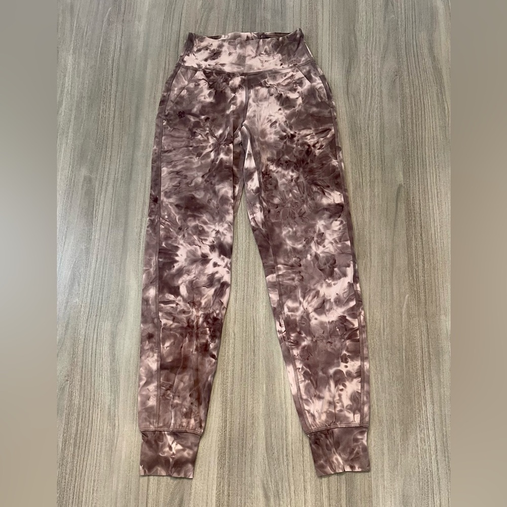 Lululemon jogger leggings EUC!